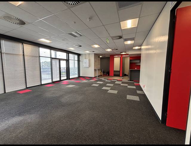 156M² OFFICE TO LET IN DURBANVILLE CENTRAL